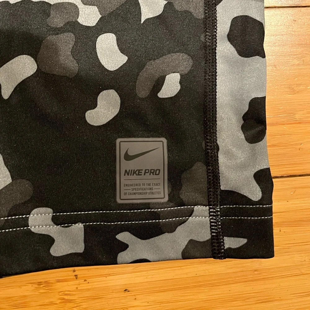 Nike Pro Dri-FIT Boys XL Camo Compression Shirt Black Gray Long Sleeve
